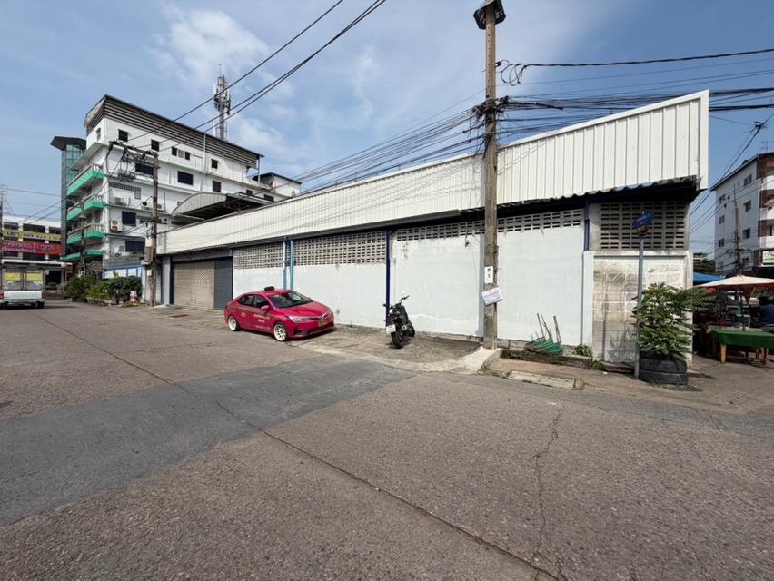 ให้เช่า โกดัง ซอยบางขุนเทียน 11 ใกล้ เซ็นทรัล พระราม 2 หลังมุม 550 ตรม  161 ตรว 3