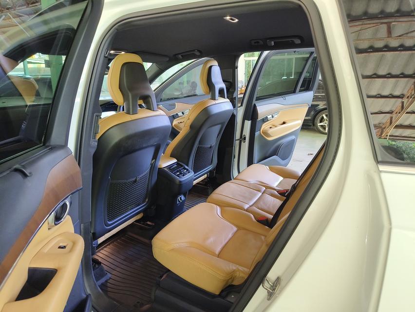 VOLVO XC90 D5 AWD Momentum ปี 2017 ไมล์แท้ เข้าศูนย์ (เจ้าของขายเอง) เครื่องยนต์ดีเซล 2.0 รูปที่ 13