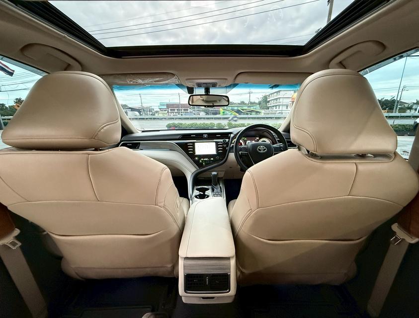TOYOTA CAMRY 2.5 HV 2019   7