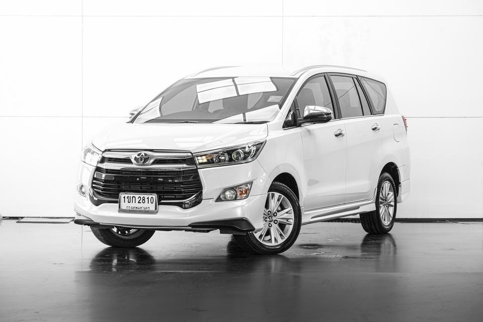2020 TOYOTA INNOVA 2.8 V Crysta Wagon สีขาว เลขไมล์ 55358 กม.