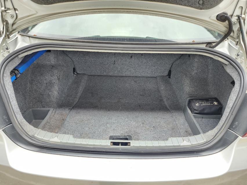 BMW 318i 2.0 E90 AT ปี 2008 17