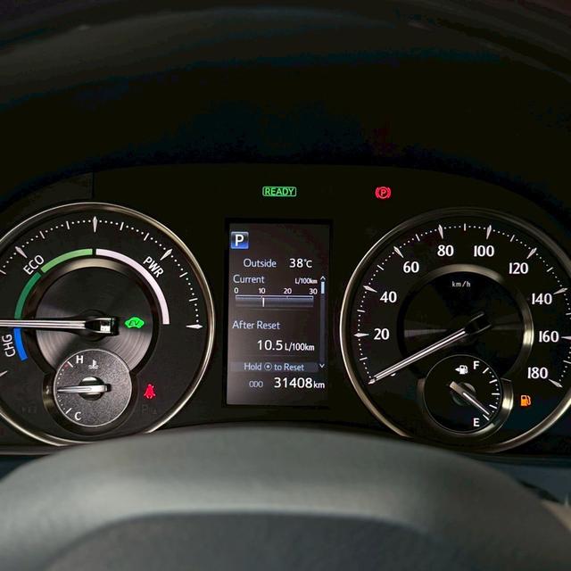 Lexus LM300h 2.5 Hybrid 4WD 2022 สีขาว 10