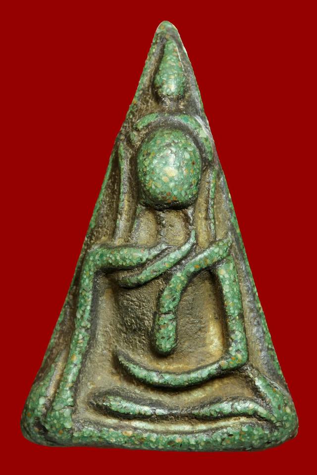 พระนางพญาเปิดเช่าบูชา