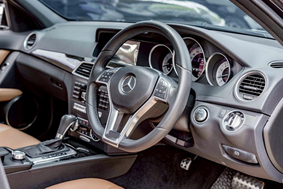 รหัสรถ NP6136 BENZ C250 AVANTGARDE 2013 13