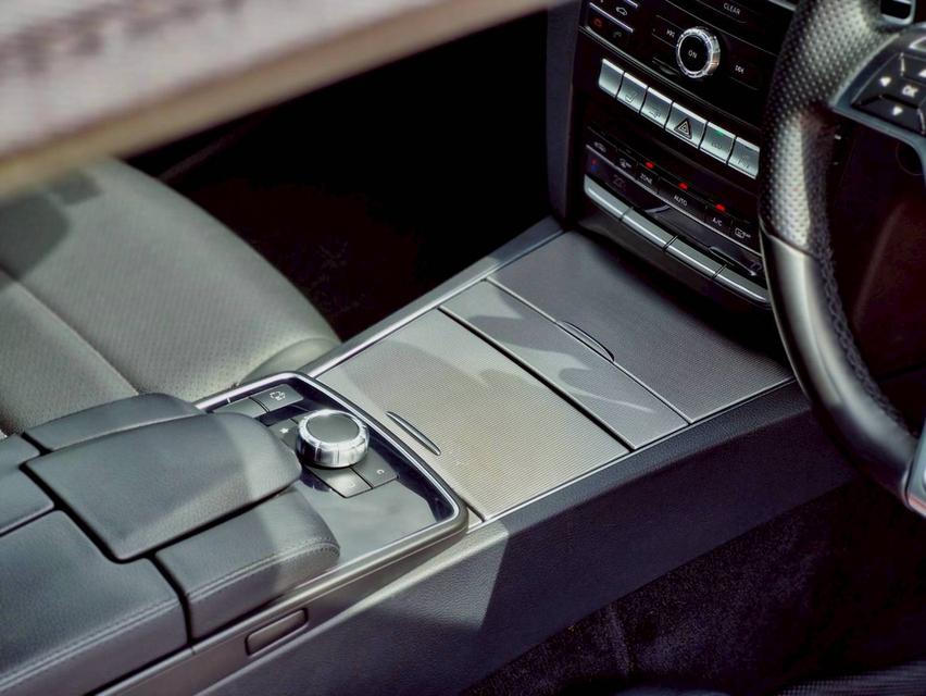 Benz E200 Cabriolet (AMG) ปี 2015 ไมล์ 48,000 km. 13