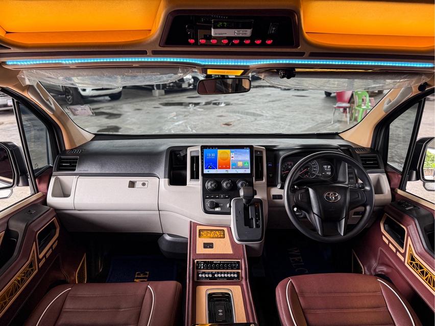 รหัสรถ WRT1800 2024 TOYOTA COMMUTER, 2.8  15