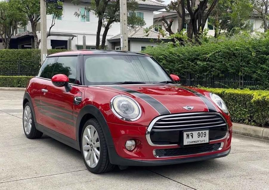 Mini Cooper Hatch F56  สีแดง ปี 2015 เจ้าของใช้เอง 7