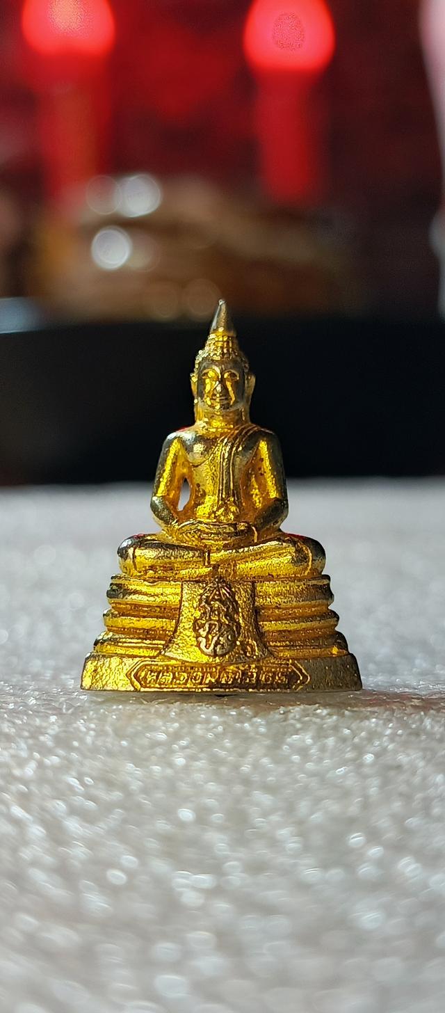 รูปหล่อหลวงพ่อโสธร ภปร. ด้านหน้าตอกโค๊ต จอ