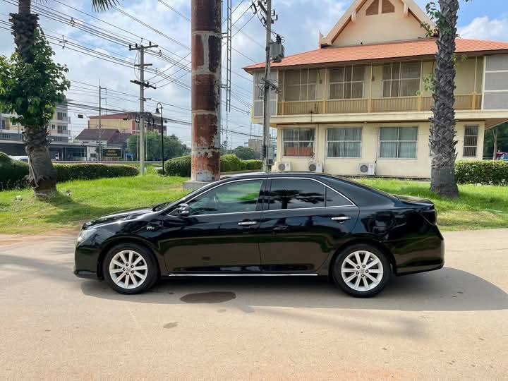 Toyota Camry ปี 2012 สีดำ 6