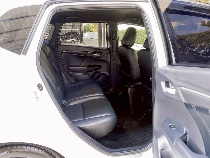 Honda Jazz 1.5RS + ปี 2017 ♨️ #ประกันเครื่องเกียร์3ปี3หมื่นkm♨️ 12