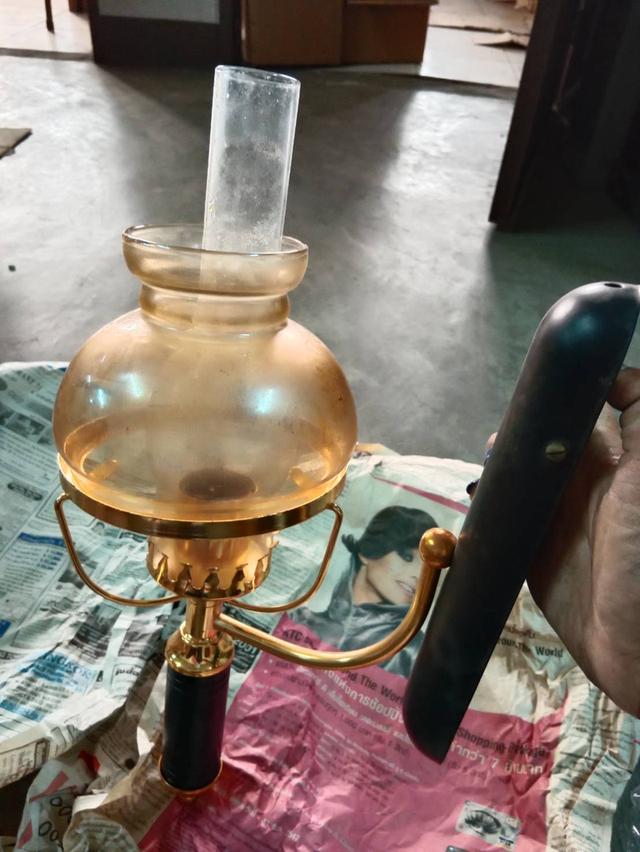 โคมไฟเก่าเก็บโละสต็อก