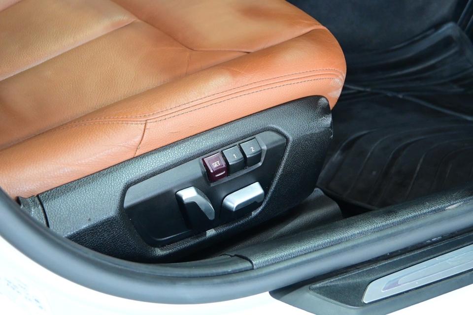 รหัสรถ JRS6776 𝗕𝗠𝗪 𝟯𝟮𝟬𝗱 𝗠 𝗦𝗽𝗼𝗿𝘁 ปี 2017 รูปที่ 18