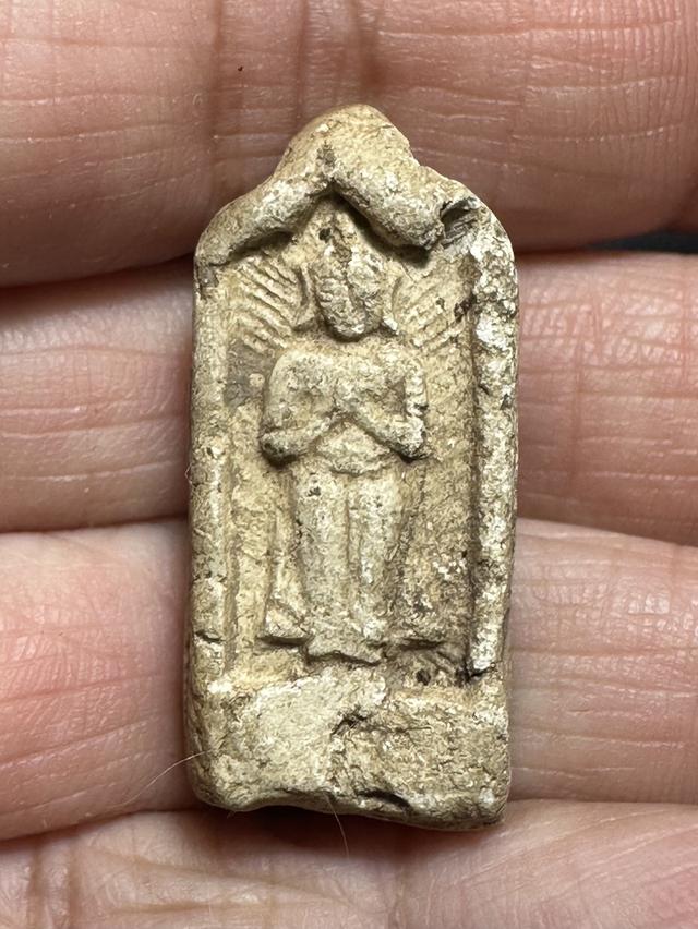 พระพิมพ์พระประจำวันศุกร์ ปางรำพึง หลวงพ่อจาด วัดบางกระเบา ออกให้บูชาที่วัดพระสิงห์วรมหาวิหาร เชียงใหม่ ปี2485