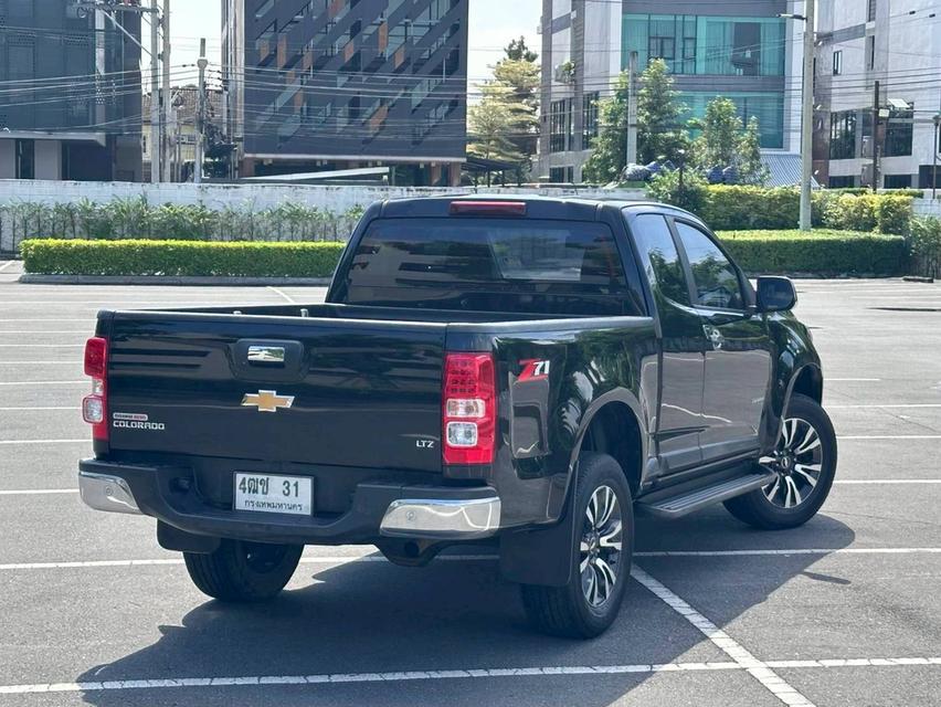 CHEVROLET COLORADO CAB 2.5 LTZ Z71 ปี 2019 เครื่องดีเซล ตัว TOP เกียร์ Auto สีดำ