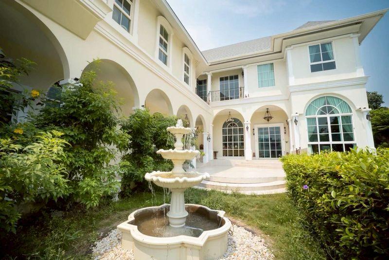 ให้เช่าบ้านหรูลาดพร้าว 124 พร้อมสระว่ายน้ำ 256 ตรวา ราคาดีทำเลดีติดต่อผึ้งรติ โทร 061-9419-639 15