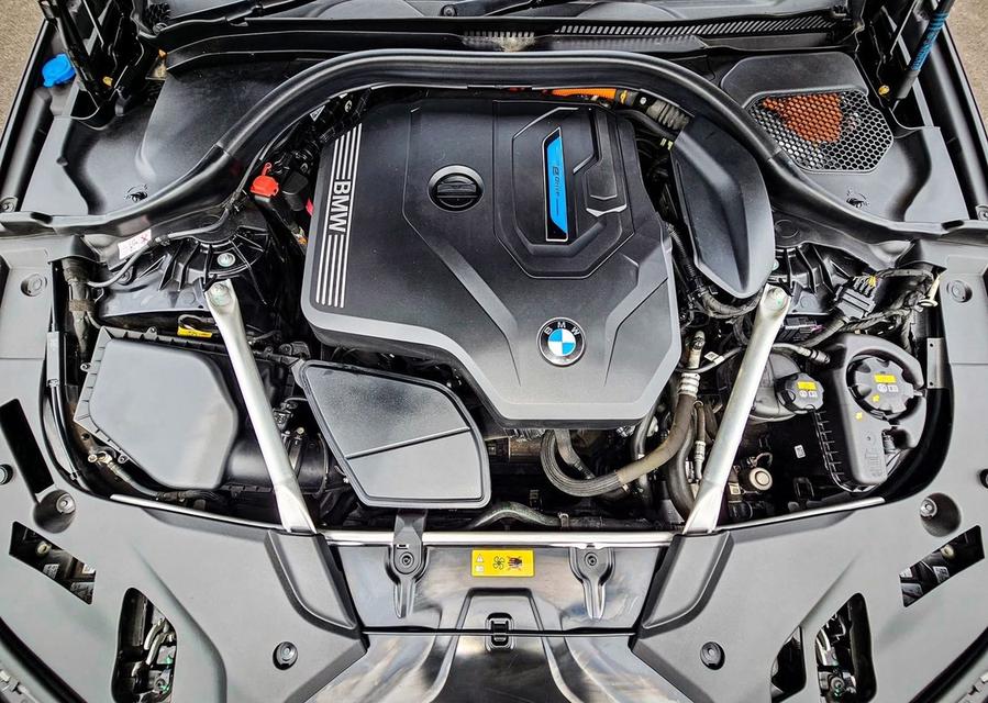 BMW  19