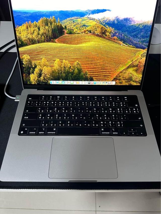 MacBook Pro 14 นิ้ว 1