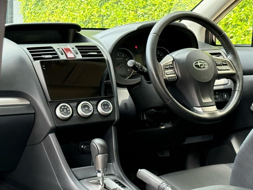 2016 SUBARU XV 2.0 STI รถมือเดียวออกป้ายแดง รถวิ่งน้อย ประวัติศูนย์ครบ รถไม่เคยมีอุบัติเหตุครับ 11