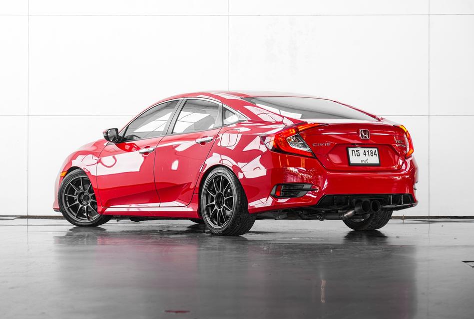 2018 HONDA CIVIC FC 1.8 EL i-VTEC สีแดง เลขไมล์ 137722 กม.