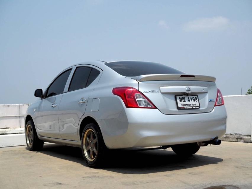 nissan almera 3