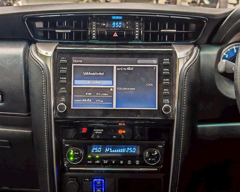 2021 TOYOTA FORTUNER 2.4V 7