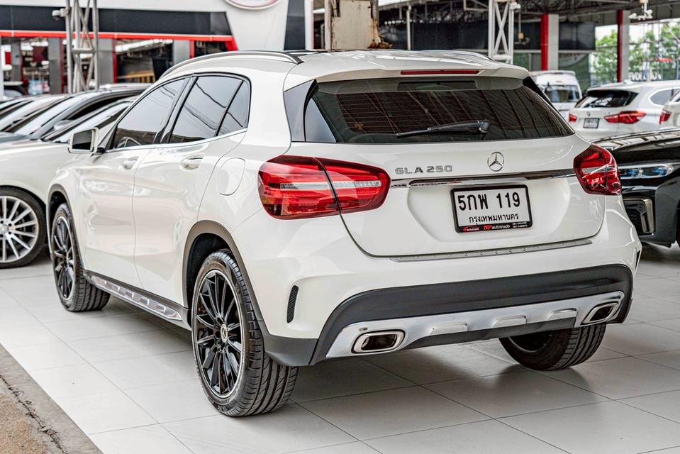 รหัสรถ NP119 BENZ GLA250 AMG FACELIFT 2019 12