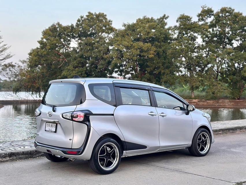 Toyota Sienta G ปี 2016 รถครอบครัวน่าใช้ ราคาประหยัด 4