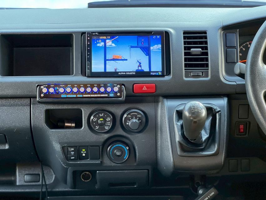 ปี 2016 TOYOTA COMMUTER, 3.0 D4Dโฉม ปี05-19 สีเทา เกียร์ธรรมดา เครื่องดีเซล 14