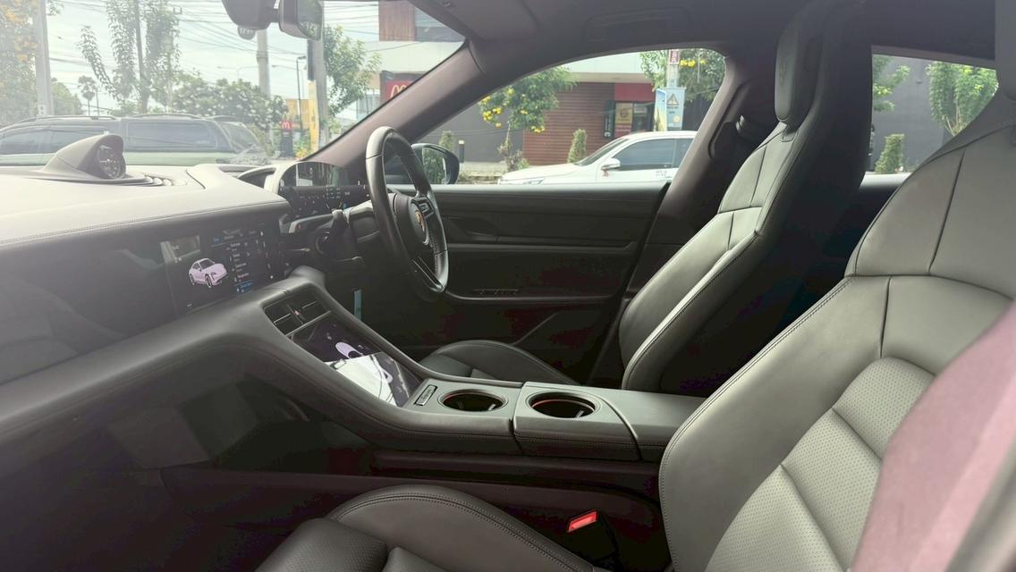 2021 PORSCHE TAYCAN สีดำ Milage 26,XXX KM ออฟชั่นล้นๆ รถศูนย์ AAS วารันตีแบต ถึง ปี29 ใช้ต่อสบายใจสุด HOTPRICE 3.29 MBCall 📞 092-666-2162 Tony รูปที่ 10