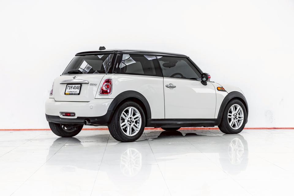 MINI COOPER 1.6 RHD SUNROOF (R56) 2011 6