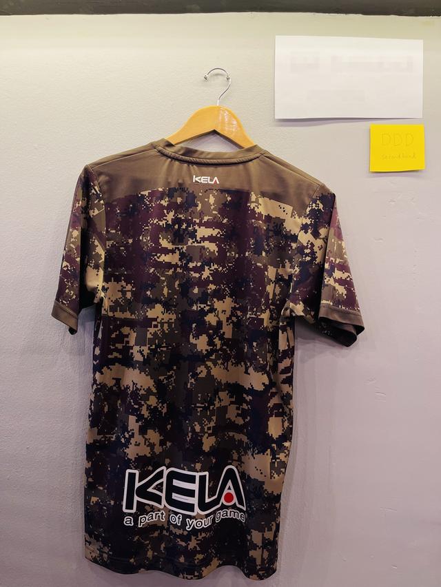 เสื้อบอล ARMY United ของแท้ ลาย Digital Size M 19x28 ส่งฟรี รูปที่ 2