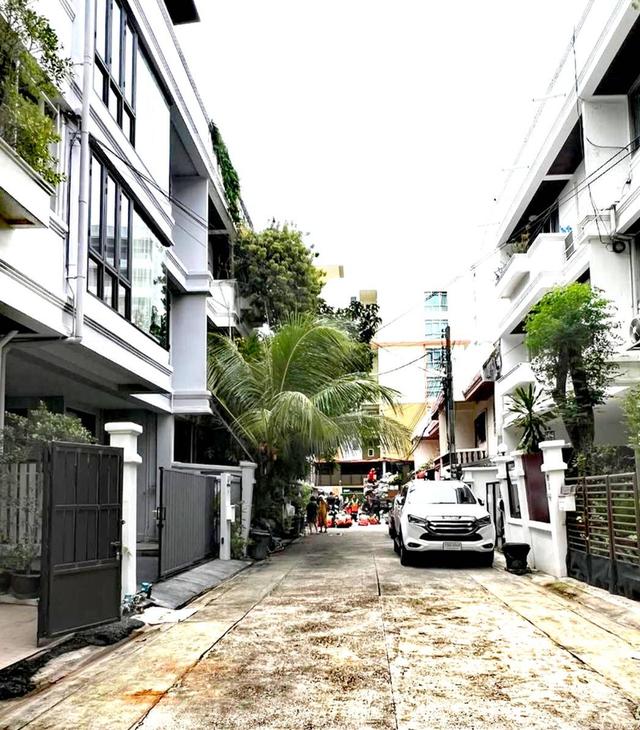 ขาย/ให้เช่า Townhouse 4 ชั้น 4 นอน 4 น้ำ สุขุมวิท 71 ใกล้ BTS พระโขนง ,เอกมัย 2