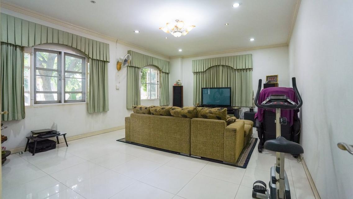 ขายบ้านเดี่ยวมือสองกรุงเทพฯ 3 ชั้น โครงการ กฤษดานคร20 (Kristsda Nakhon 20) ปิ่นเกล้า หน้าบ้านไม่ชนใครพร้อมวิวเลค 8