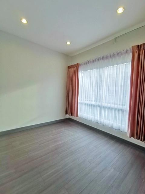 ชัยพฤกษ์-วงแหวน ลำโพ รพ.ปากเกร็ด2 2.2กม. ให้เช่าทาวน์โฮมสัมมากร 3ชั้น 19ตร.วา. 230 ตร.ม. 3นอน 3น้ำ ตลาดสมบัติบุรี ถ.สะพา 8