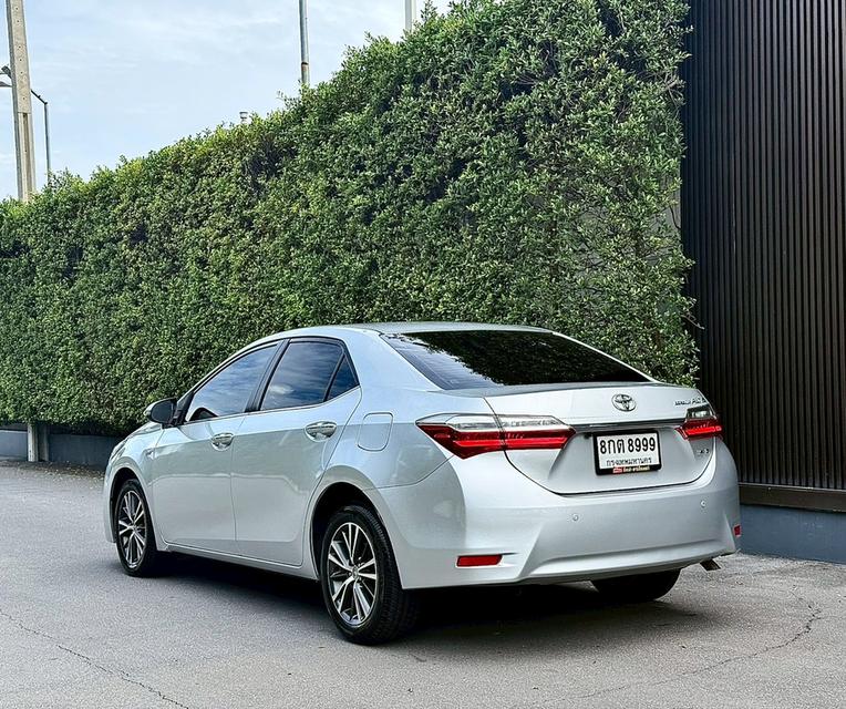 TOYOTA ALTIS 1.6 G Sedan AT 2018 4