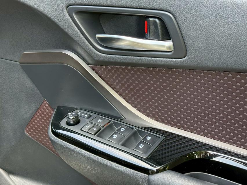 รหัสรถ PJP2568 2020 TOYOTA CHR 1.8 HV HI 12