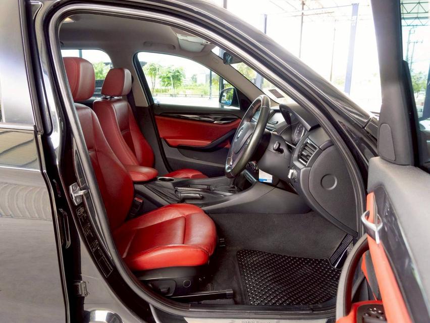 BMW X1 sDrive 18i Sport ปีจด 2015 16