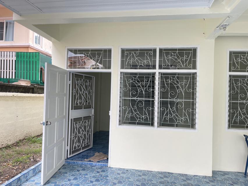 ขายด่วนมาก ทาวเฮ้าส์ 3 นอน 2 น้ำ 26.5 ตรว. หลังริม เจ้าของขายเอง รีโนเวทเรียบร้อยพร้อมเข้าอยู่ 4