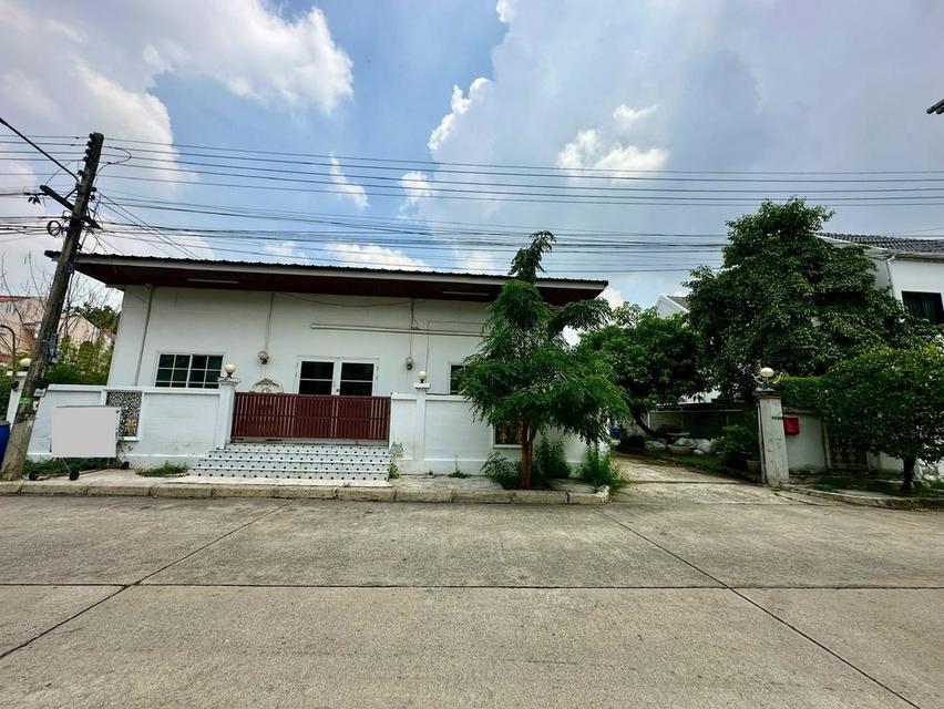 บ้านเดี่ยว 2 ชั้น หมู่บ้านเมืองเอก โครงการ 1 ถนนเอกทักษิณ ซอยเอกทักษิณ 2 ตำบลหลักหก อำเภอเมืองปทุมธานี จังหวัดปทุมธานี 3