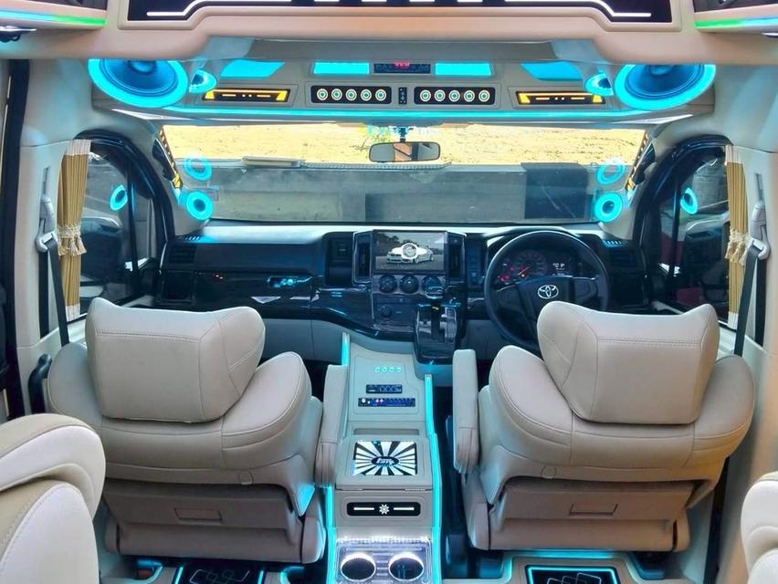 Toyota AllNew รถตู้มือสอง 8