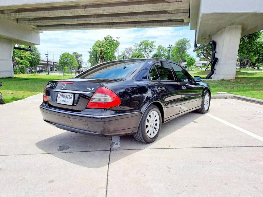 BENZ  E200  W211 NGT โรงงาน ปี 2009  รถสภาพสวยเดิมๆไม่มีอุบัติเหตุ ติดแก๊สจากโรงงาน 5