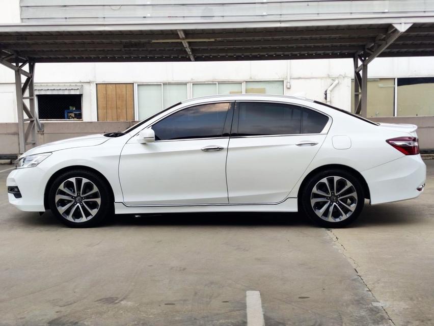 รหัสรถ CAT5033 2014. Honda Accord 2.0 EL ท๊อปสุดในรุ่น