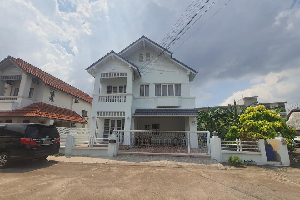 ให้เช่า บ้านเดี่ยว หลังมุม ม.ศรีราชาพาร์ควิว 300 ตรม. 75 ตร.วา ใจกลางศรีราชา.. 2