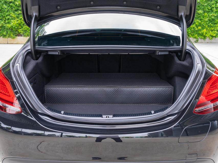 Mercedes Benz C300e AMG Sport ปี 2021 รูปที่ 16