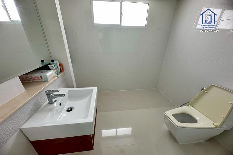 ขายทาวน์โฮม 3ชั้น บ้านกลางเมือง ลาดพร้าว71 ซอยนาคนิวาส34 ใกล้ทางด่วน (รามอินทรา-อาจณรงค์) 9