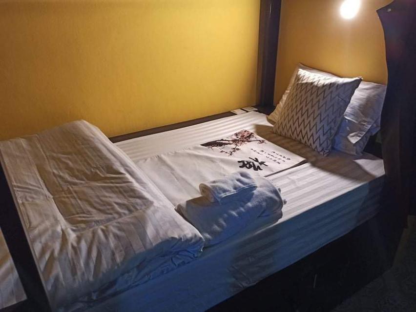ผ้าปูที่นอน ผ้านวมรวมไส้  ปลอกหมอน ริ้วขาว 500 เส้น ขนาด 3.5 ฟุต ยี่ห้อ OYASUMI  1