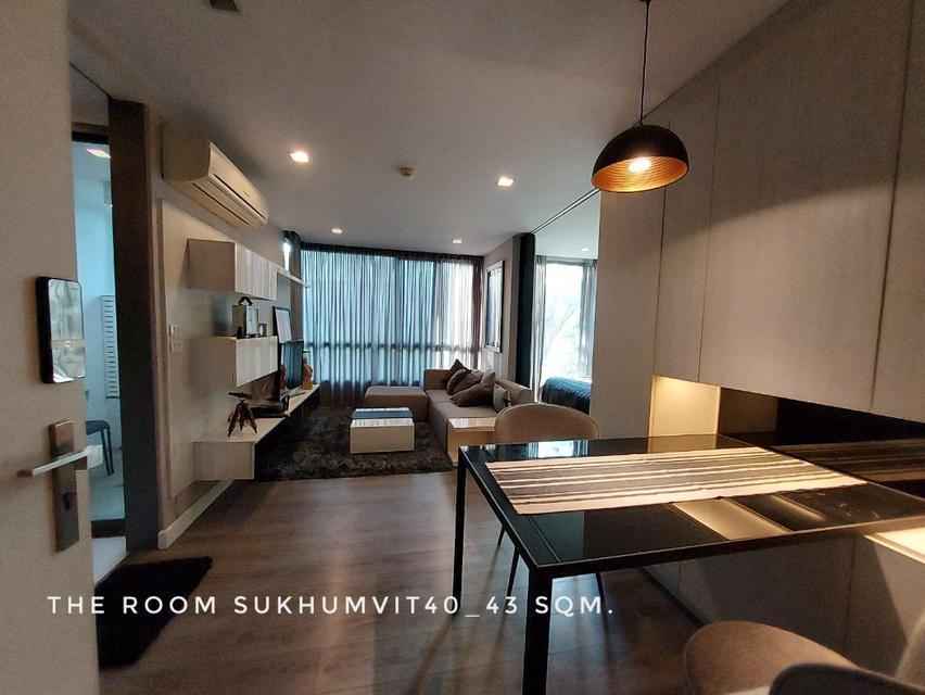 ให้เช่า คอนโด 1 bedroom in a very good locationTHE ROOM สุขุมวิท 40 43 ตรม. close to BTS Ekkamai Thonglor Sukhumvit and  6