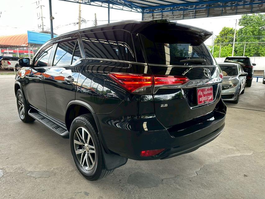 รถบ้าน สภาพดี Fortuner 2.8V (2WD)