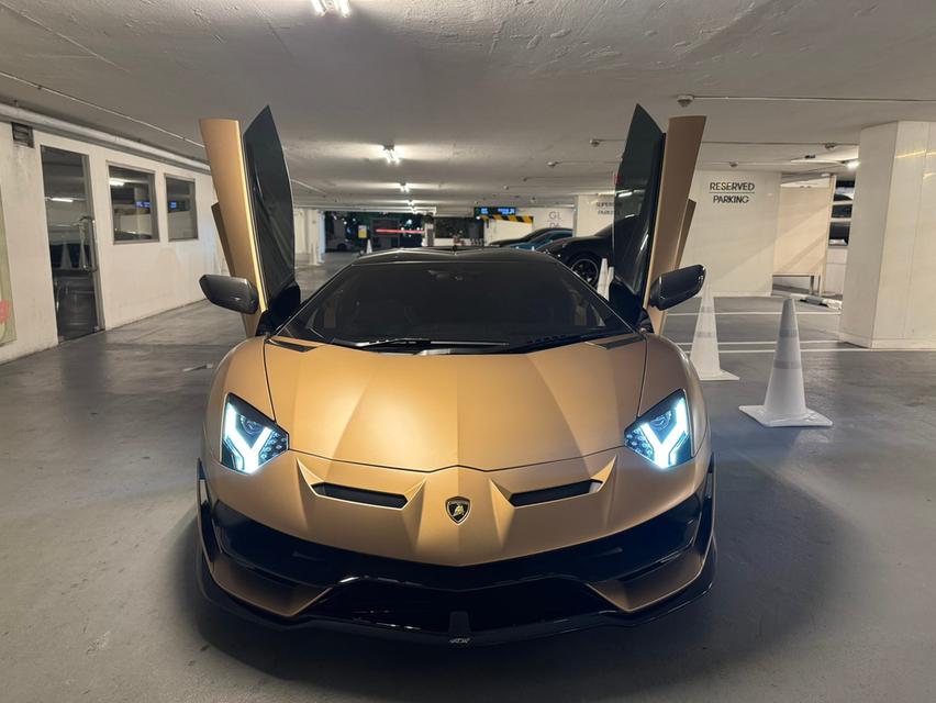 Lamborghini Aventardor SVJ Roadster รูปที่ 16