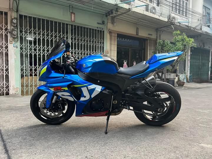 Suzuki GSX R1000 มือสองสภาพดี